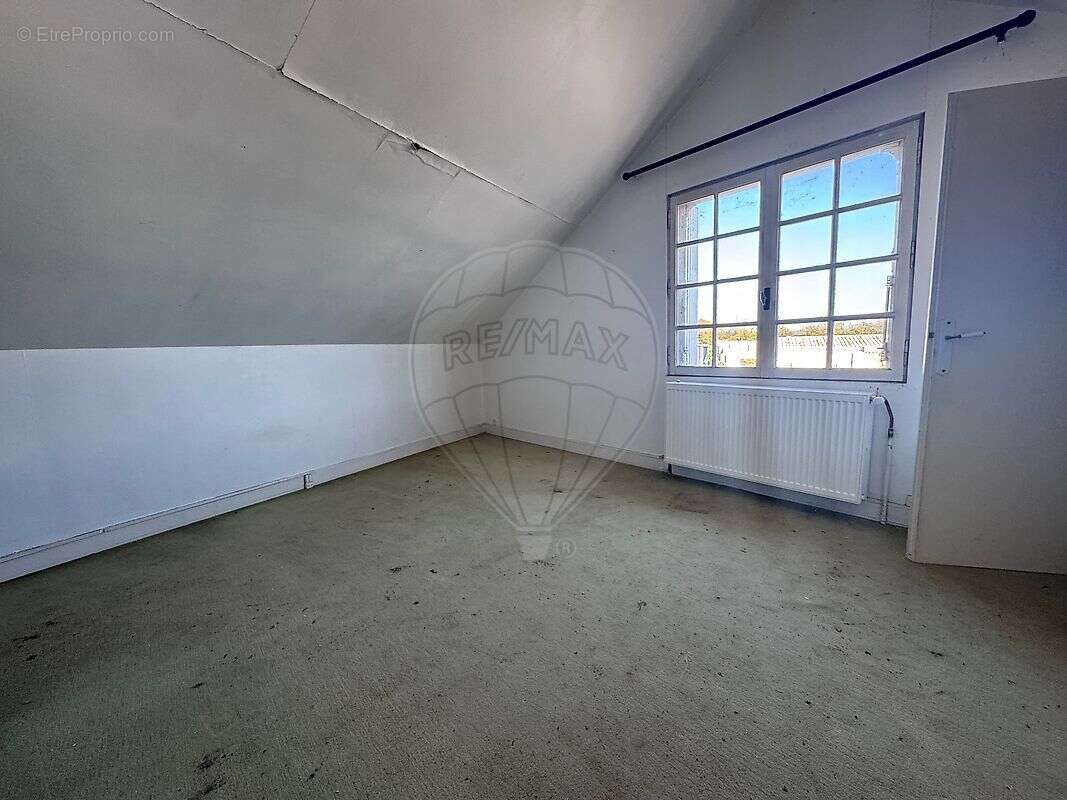 Maison à VARENNES-VAUZELLES