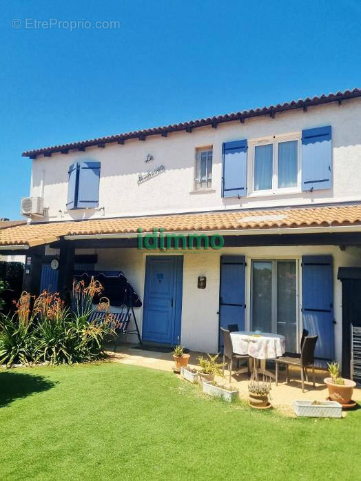 Maison à LE MUY