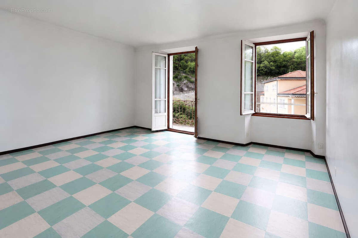 Appartement à TENDE