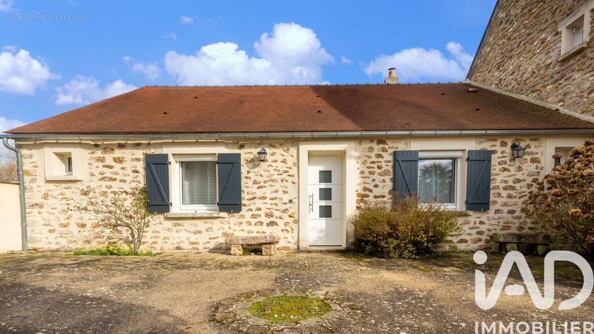 Maison 114 m² à Fontaine-Le-Port  - photo 9