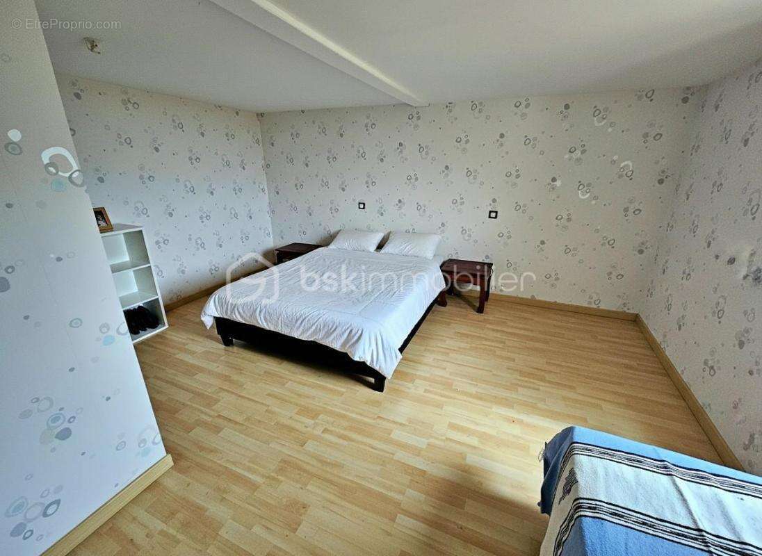 Maison à NEULISE