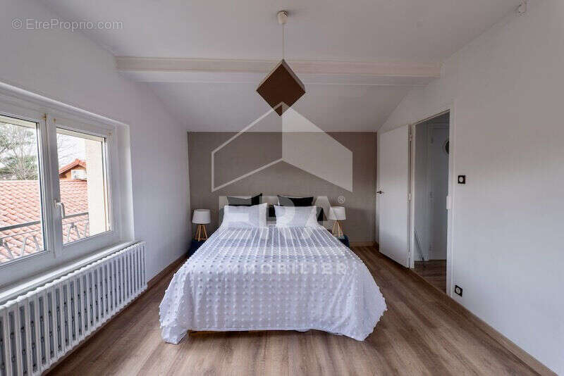 Maison à SOUCIEU-EN-JARREST