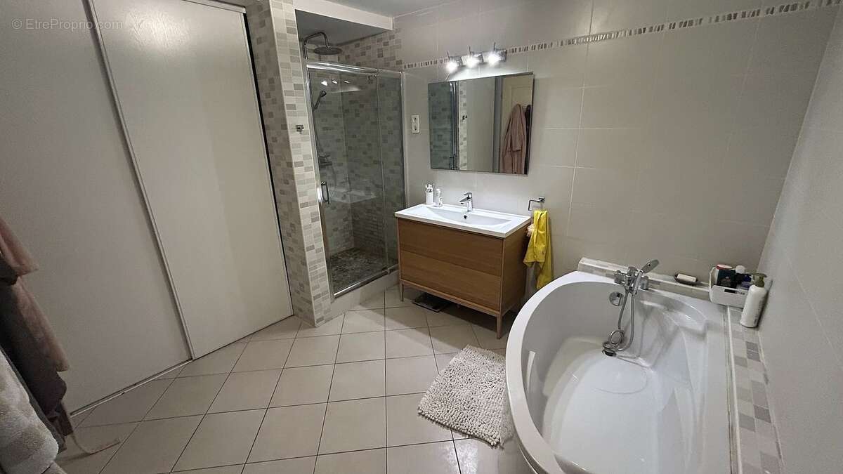 Espace buanderie intégré - Appartement à CRANVES-SALES