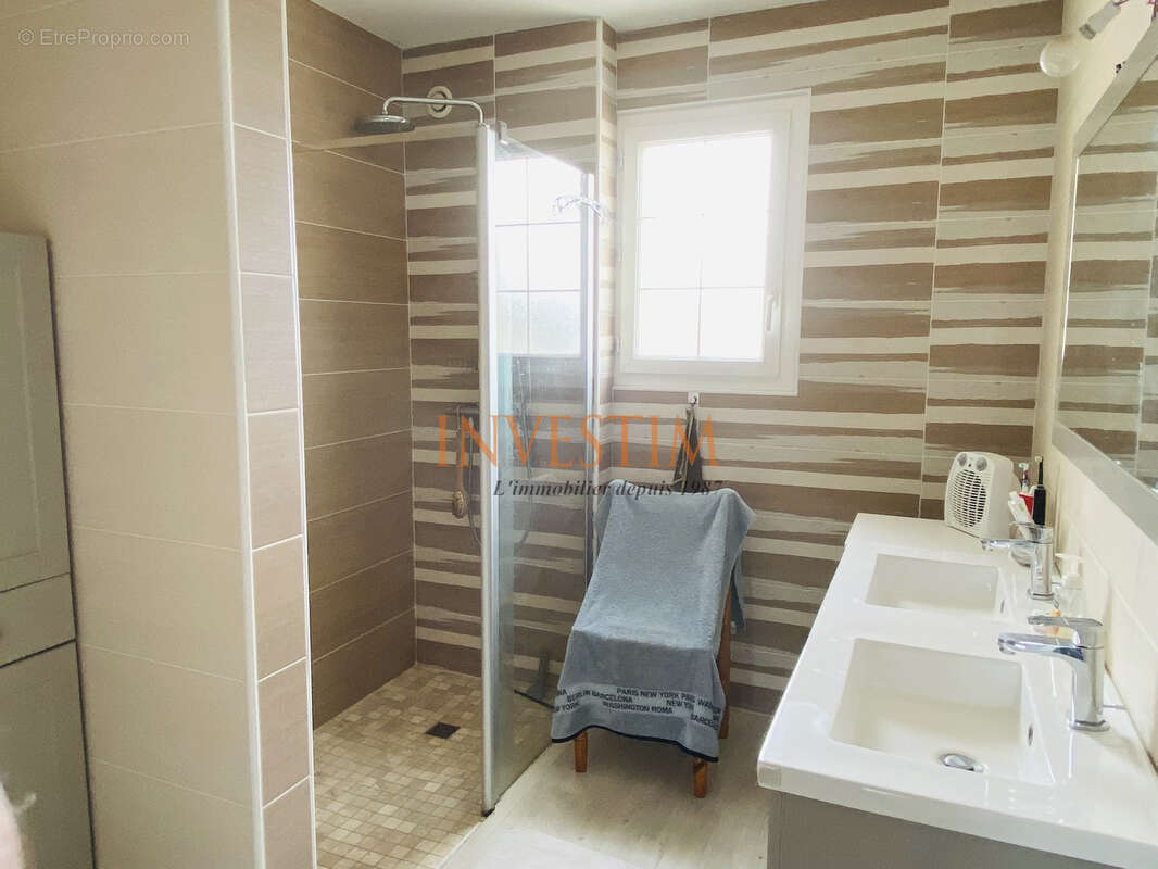 Maison à VILLEBAROU