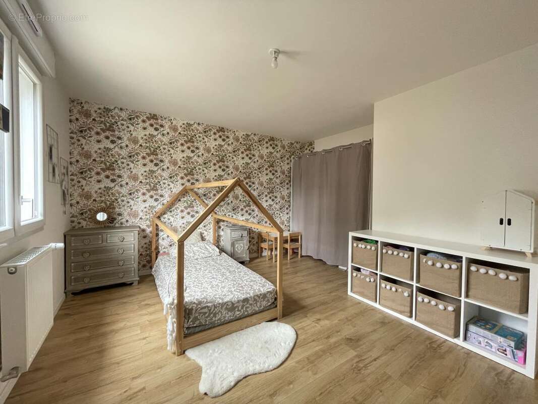 Maison à MONTFORT-LE-GESNOIS