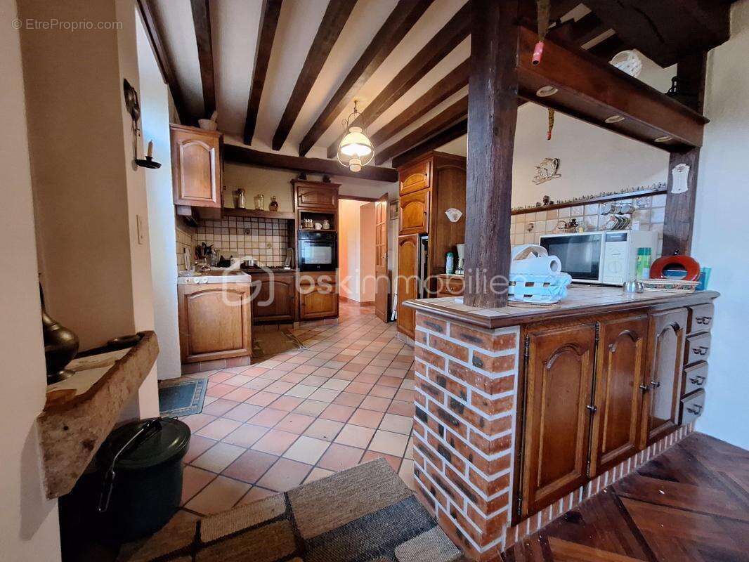 Maison à NEUVY-EN-SULLIAS