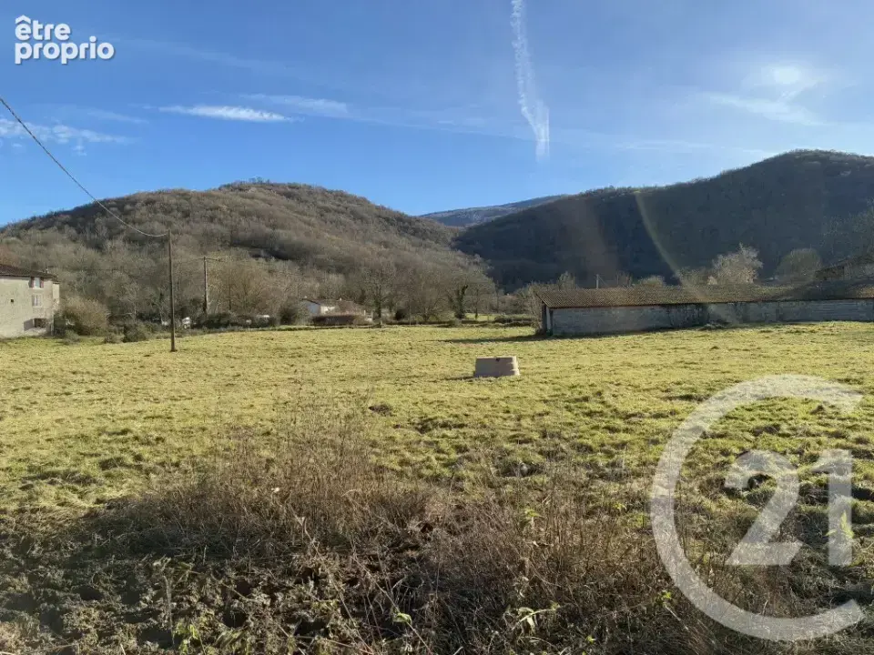Terrain 1750 m² à Saleich  - photo 2