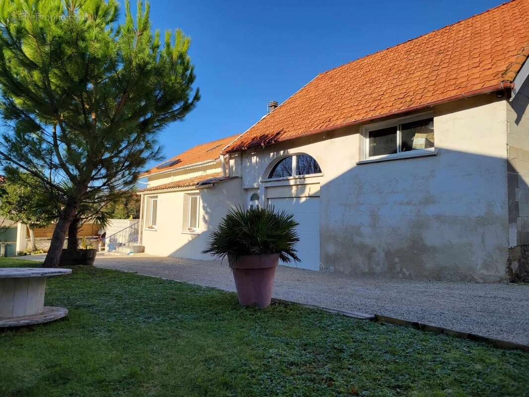 Maison à SAINT-BONNET