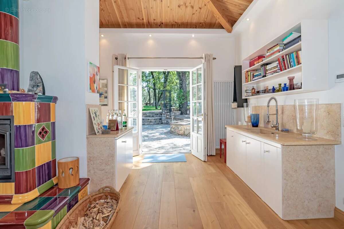 Maison à ROQUEFORT-LES-PINS