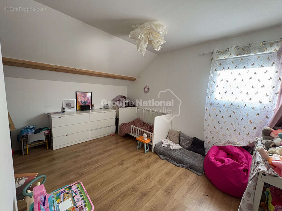 Appartement à GRISY-LES-PLATRES