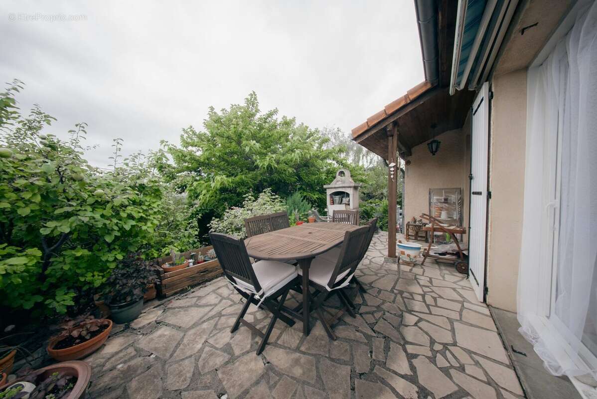 Maison à MIREFLEURS