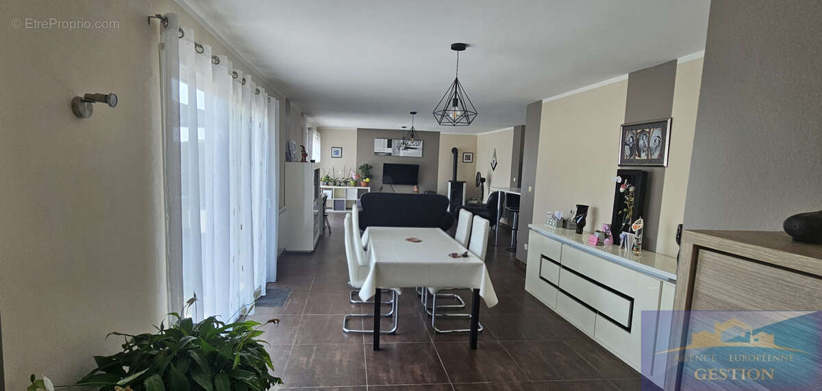 Maison familiale de plain pied a  pontacq - photo 5