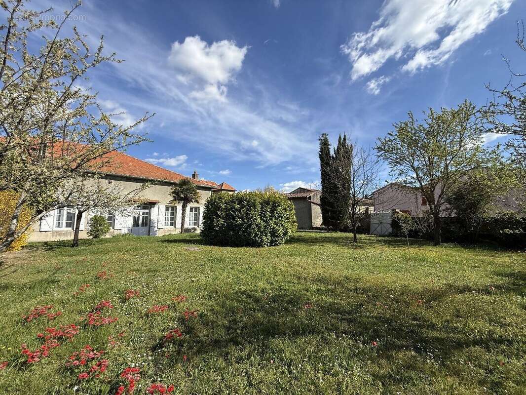 Maison de caractère au coeur d'un village - photo 18