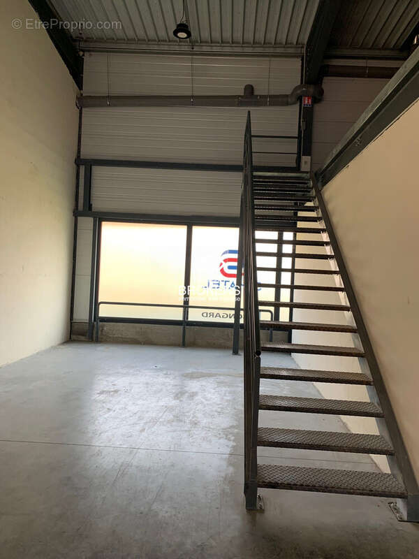 Commerce 412 m² à Voreppe  - photo 7