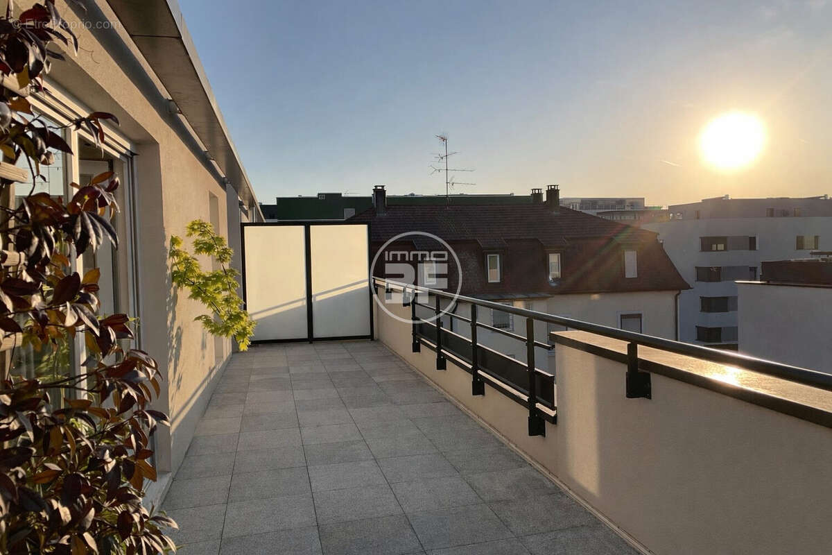 Appartement 84 m² à Saint-Louis  - photo 6