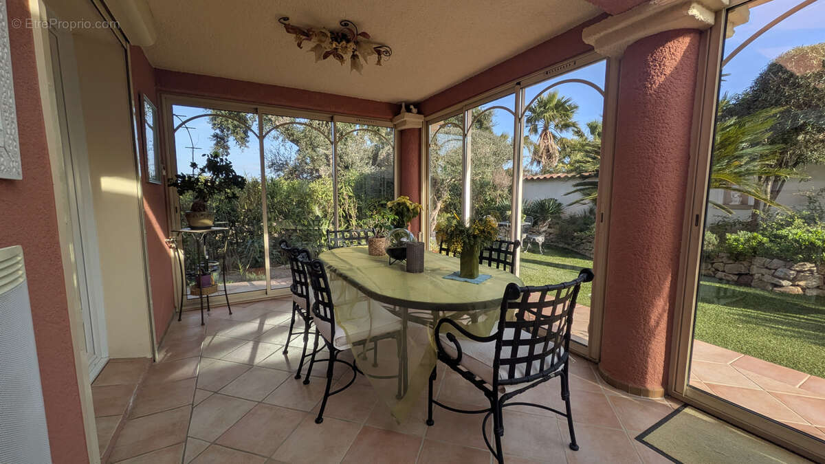 Maison à FREJUS