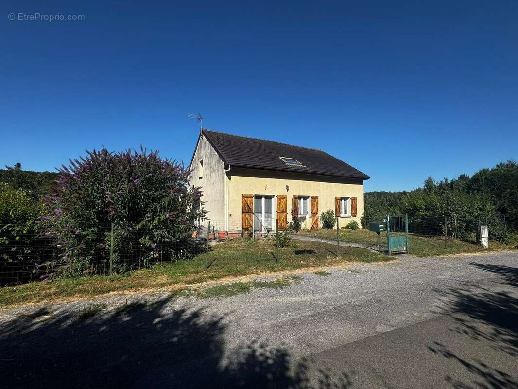 Maison 150 m² à Saint-Pierre-Aigle  - photo 2