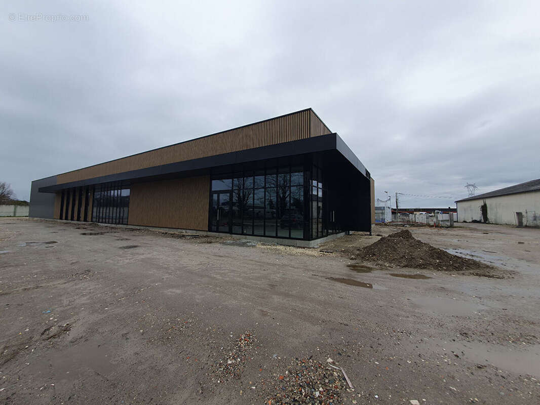 Commerce à SAINTE-EULALIE