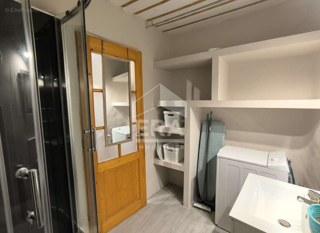 Appartement à PERNES-LES-FONTAINES