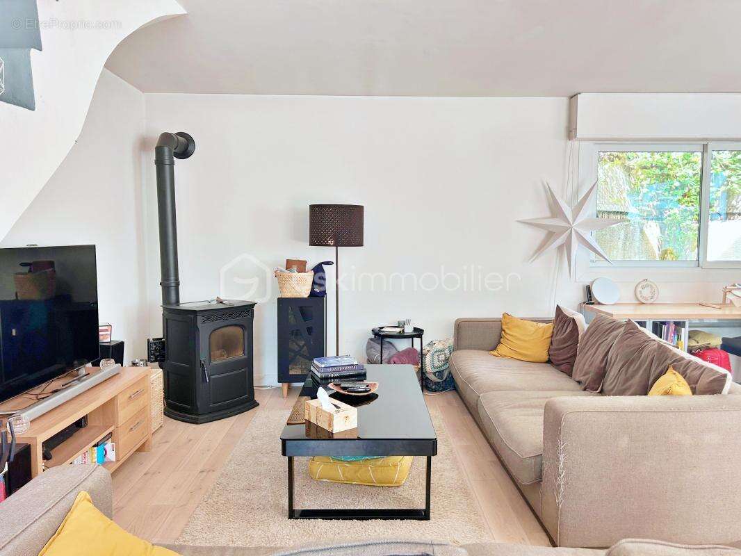 Maison à NEAUPHLE-LE-VIEUX