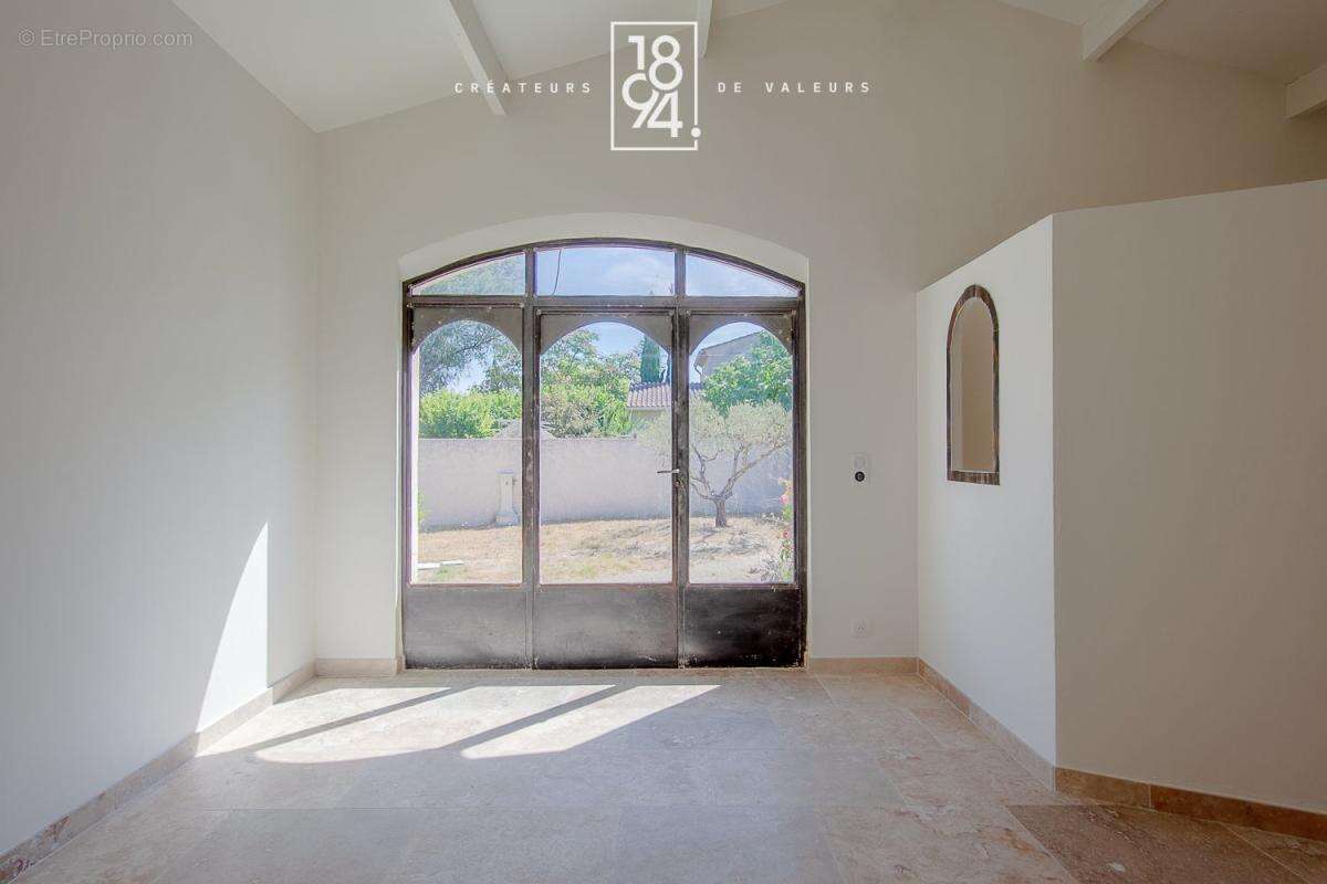 Bastide contemporaine avec dépendance jardin et piscine à Pernes les fontaines - photo 5