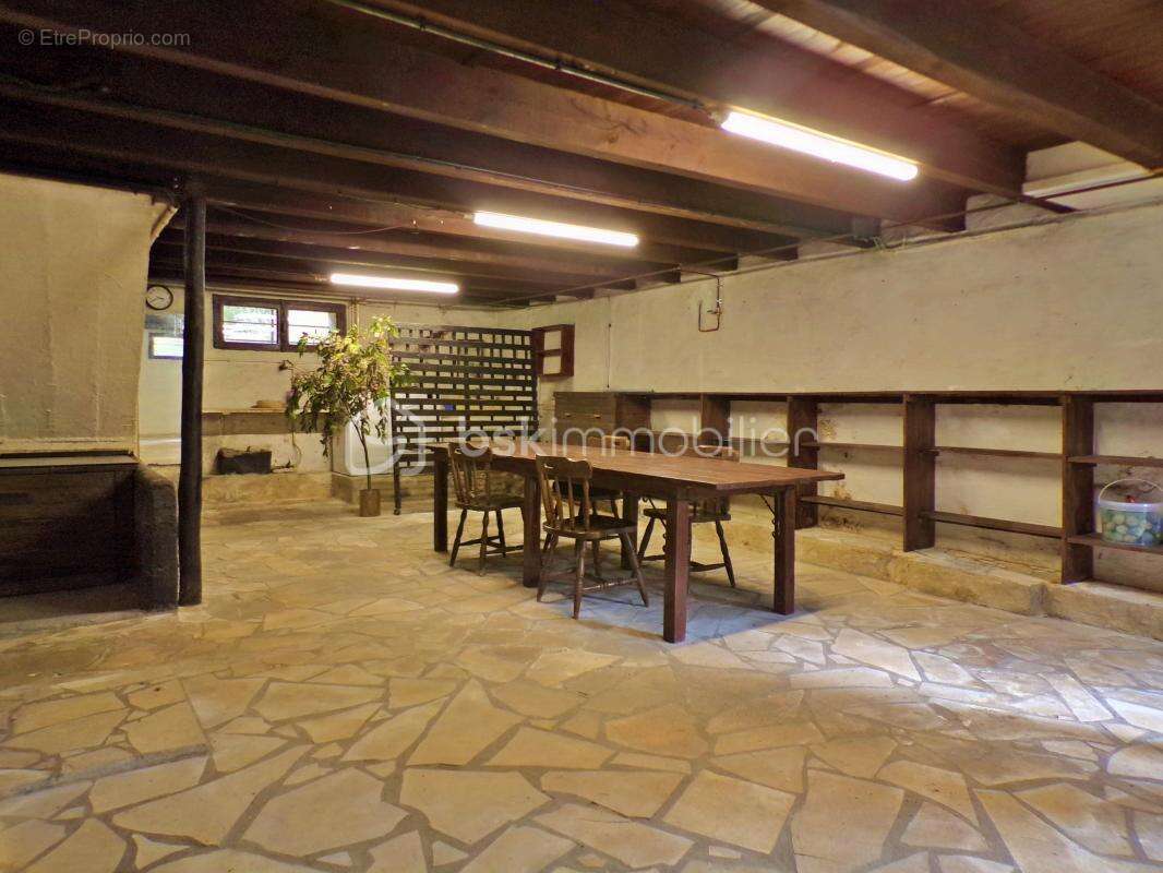 Maison à VERRERIES-DE-MOUSSANS