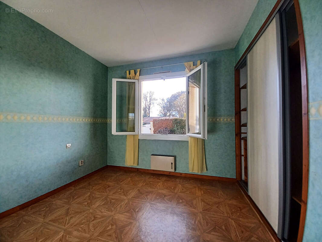 Maison à AMBARES-ET-LAGRAVE