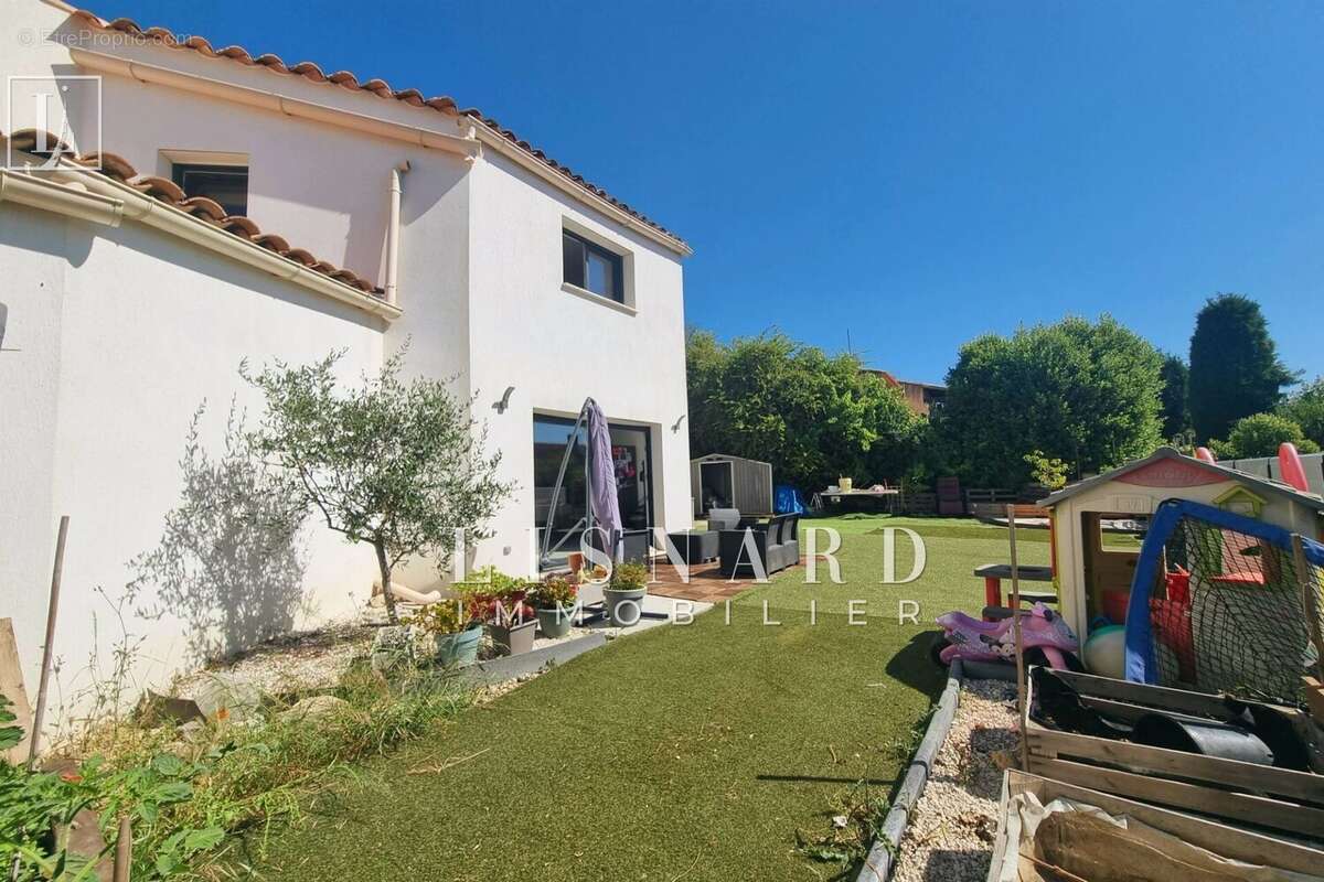 Maison à VALLAURIS