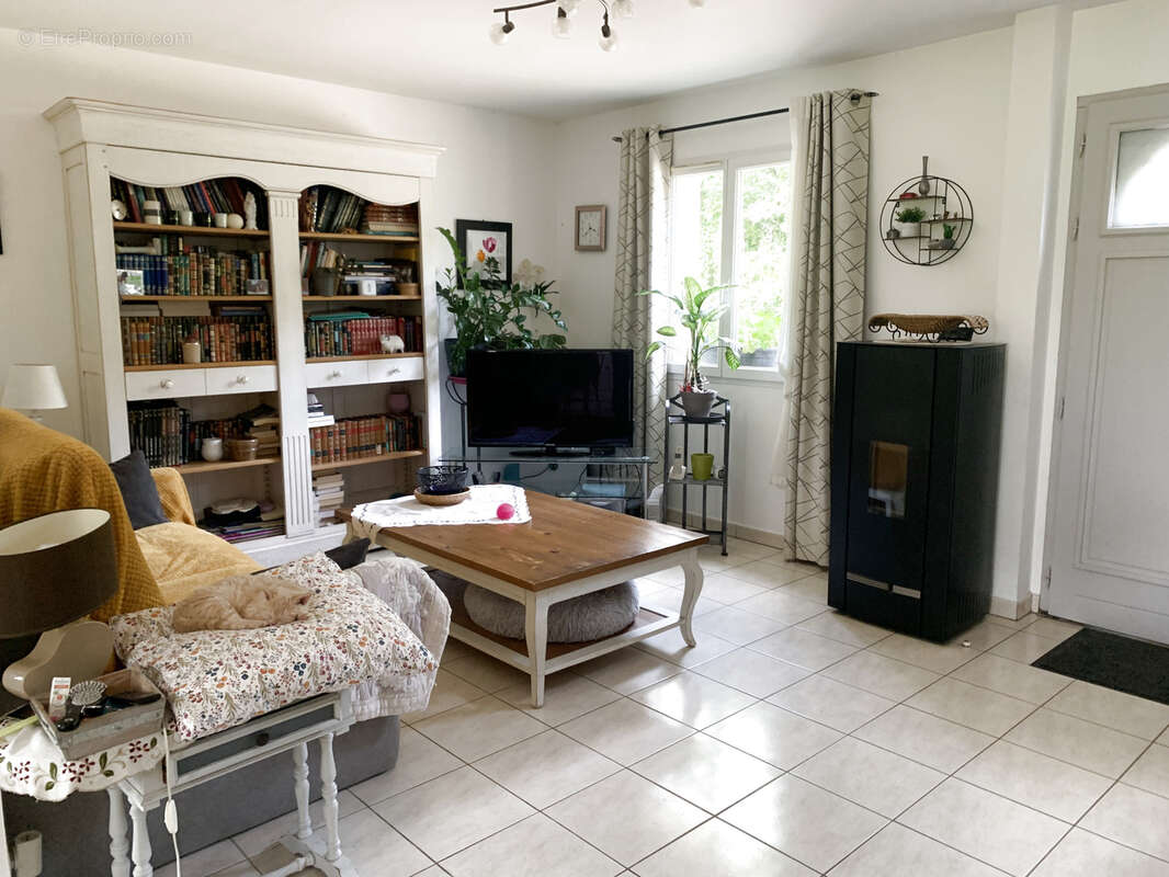 Maison à NAZELLES-NEGRON