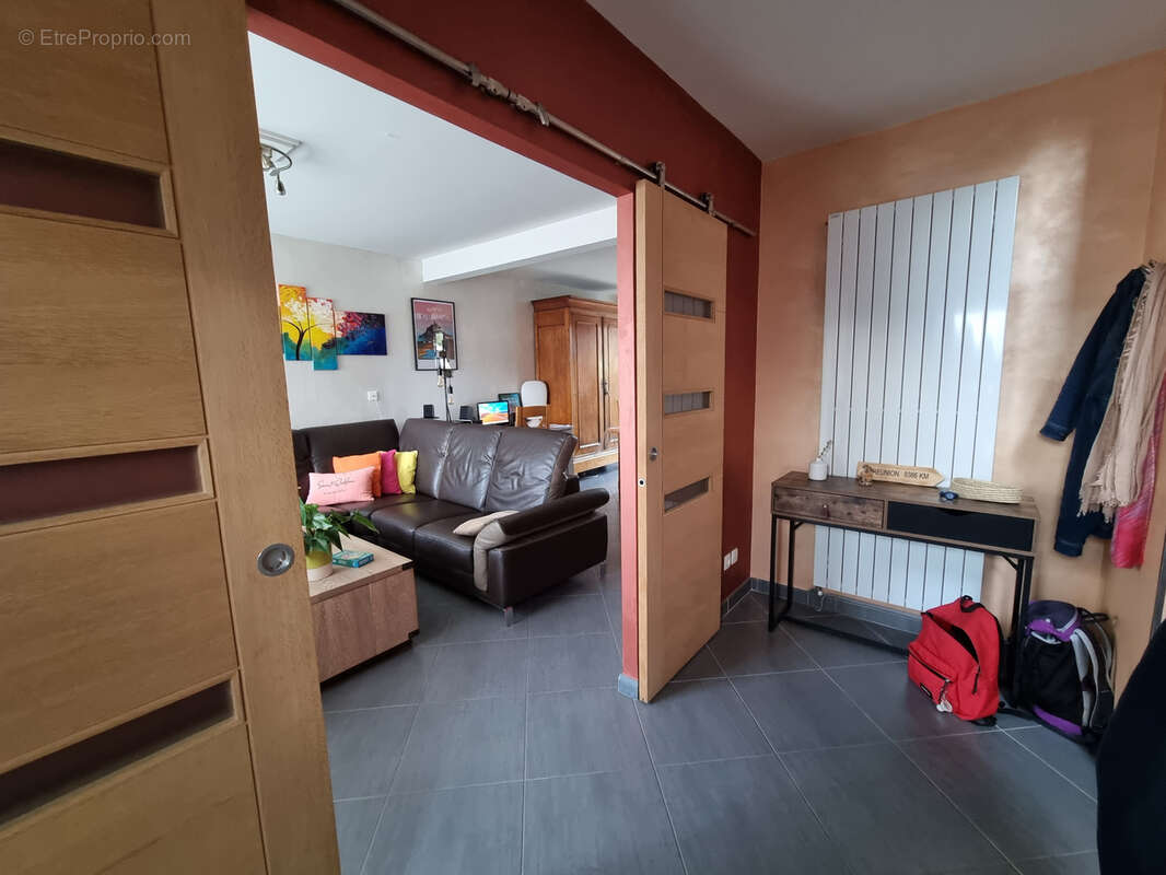 Maison à vendre à Saint-Erblon centre, 110m2, 4 chambres, terrain 548m2. - photo 3