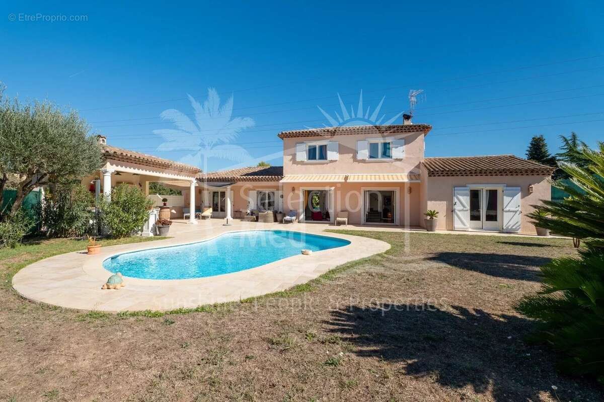 Maison à MOUANS-SARTOUX