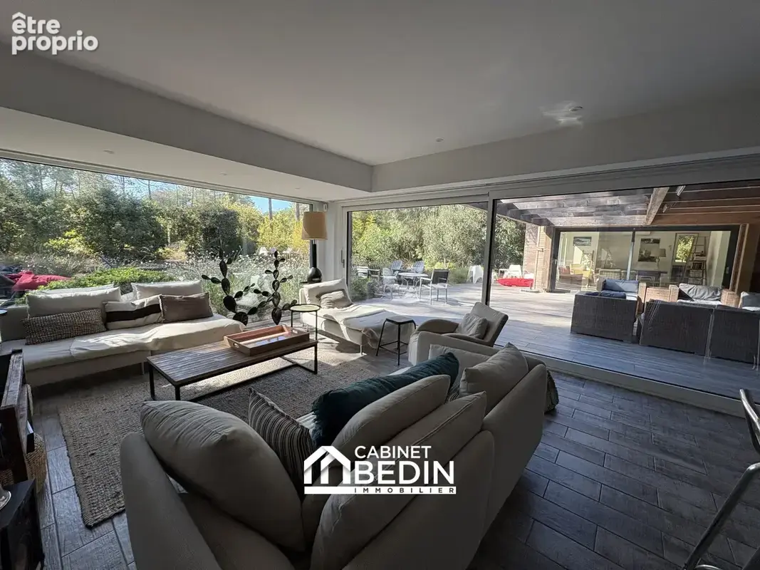 Maison 9 pièces 230 m² à vendre à Biscarrosse (40600) - photo 2