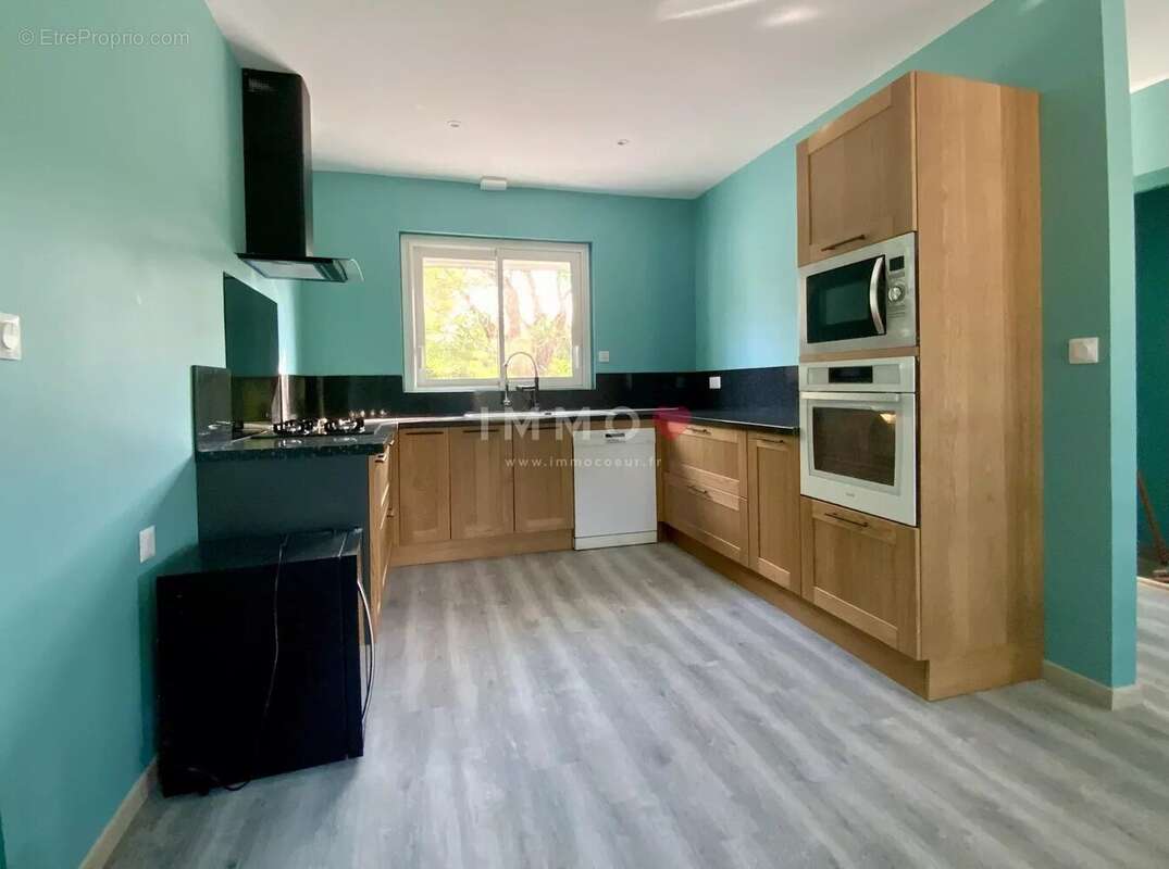 Maison de plain-pied rénovée – 3 chambres – Commerces et écoles à pied - photo 18