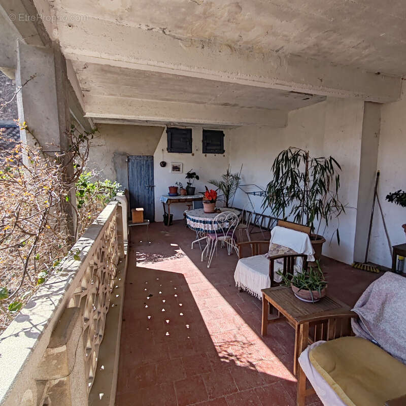Maison à NISSAN-LEZ-ENSERUNE