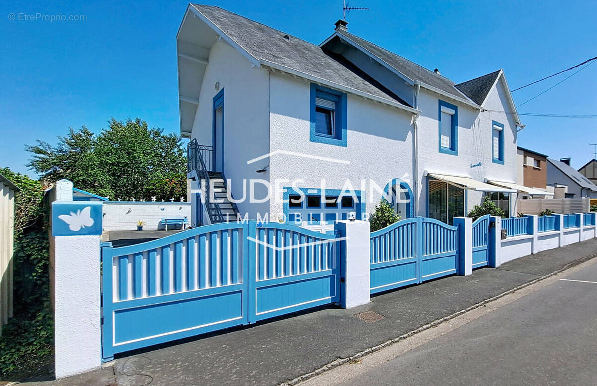 Maison à SAINT-PAIR-SUR-MER