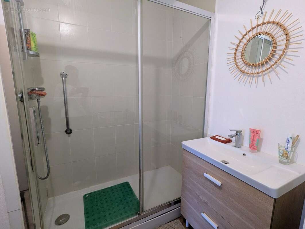 salle d'eau - Appartement à GRANDCAMP-MAISY