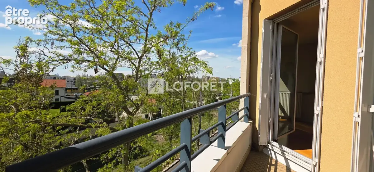 Photo Appartement à Saint-Denis au prix de 189 900€
