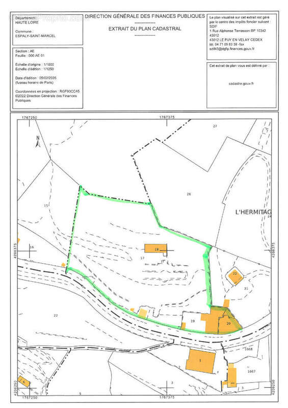 Bâtiment avec nombreux parkings sur terrain clos de 12000m² - photo 11
