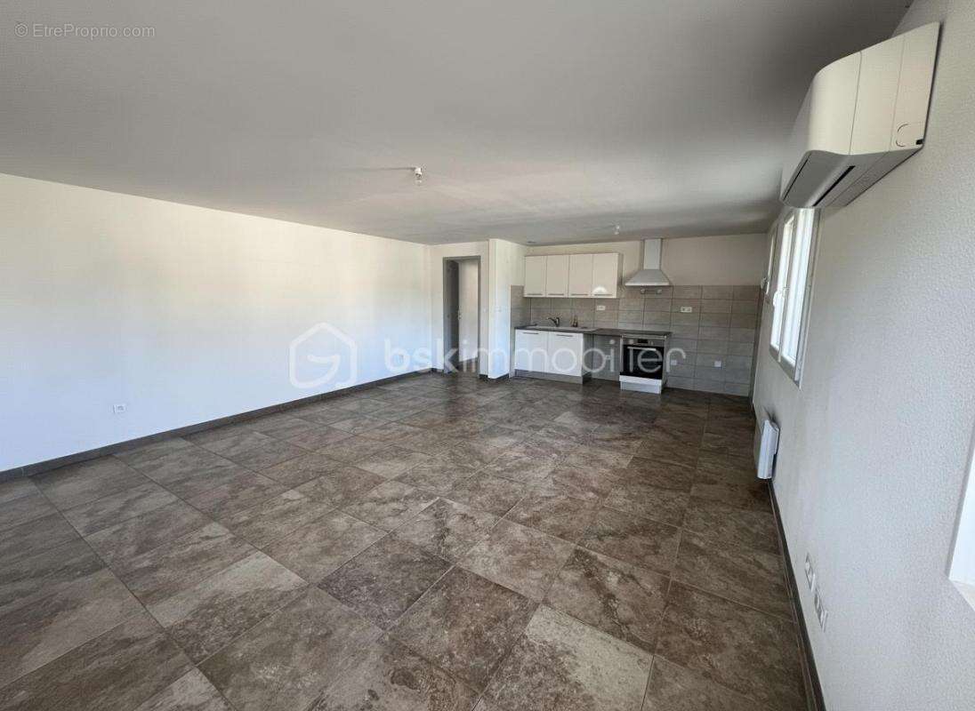 Maison à RIBAUTE-LES-TAVERNES