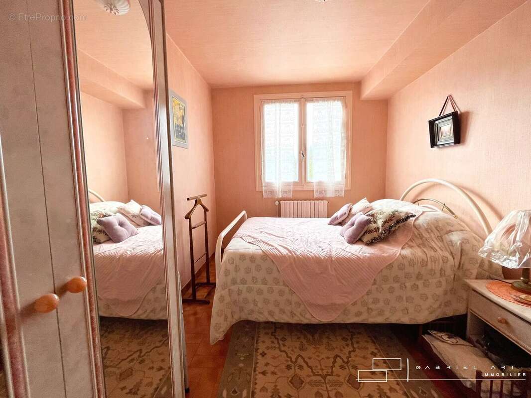 Maison à CASTERA-VERDUZAN