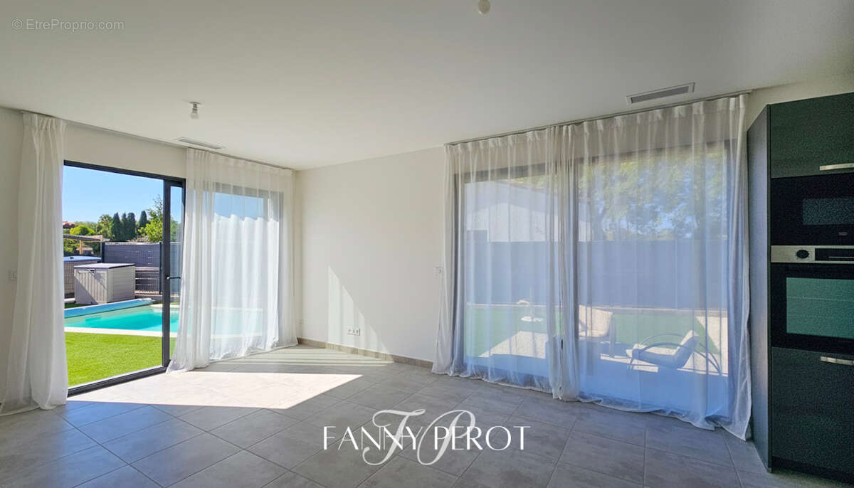 Maison 3 faces de 90 m² avec piscine et garage à Saint-Cyprien - photo 4