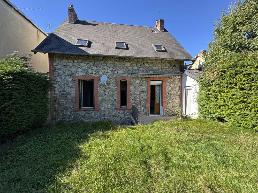 Maison à Ussel en Corrèze - photo 8