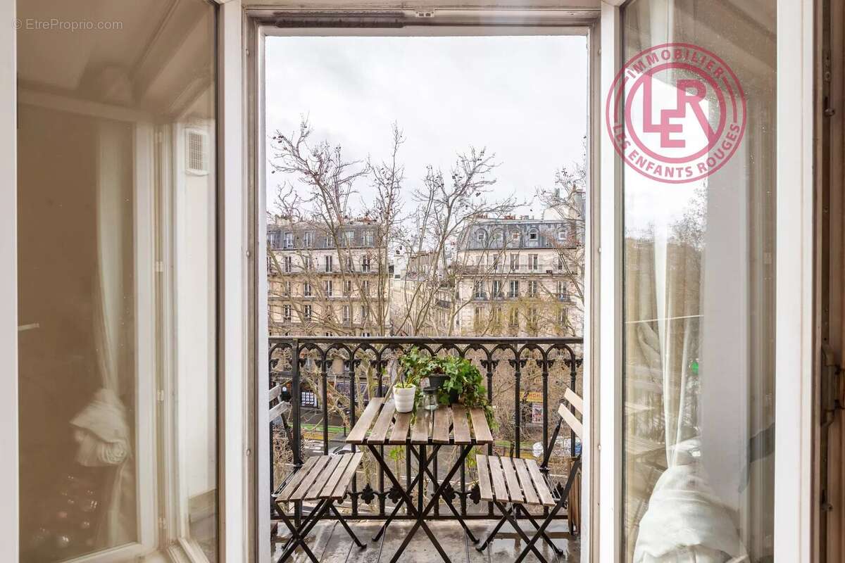 Appartement à PARIS-10E