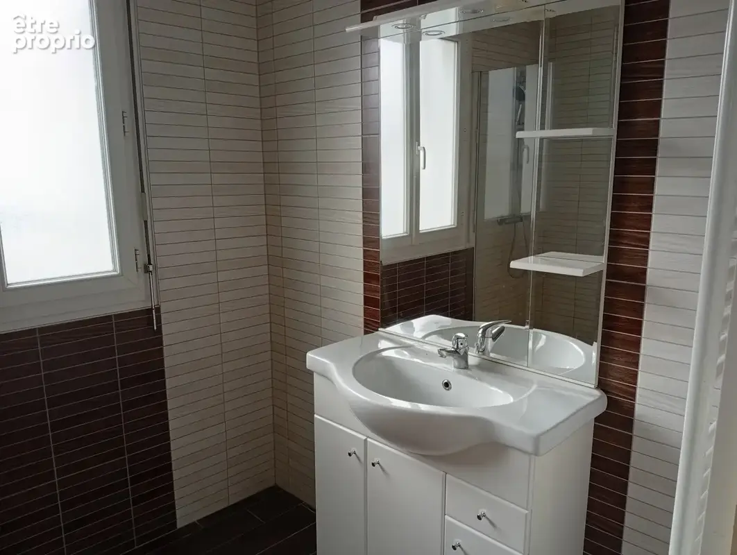 Maison de 111 m2 habitable centre de LA VERRIE - photo 4