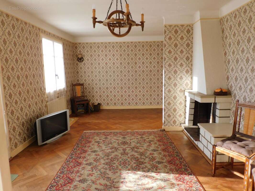 Photo 4 - Maison à SAINT-MEDARD-LA-ROCHETTE