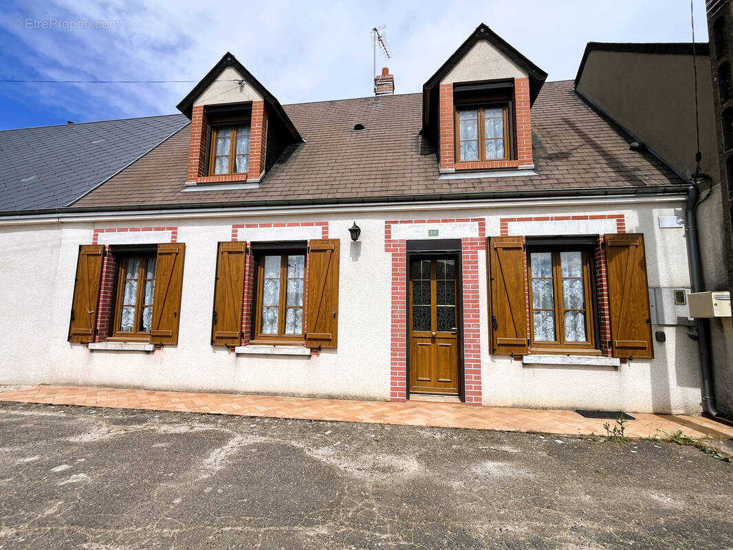 Maison à VILLERMAIN