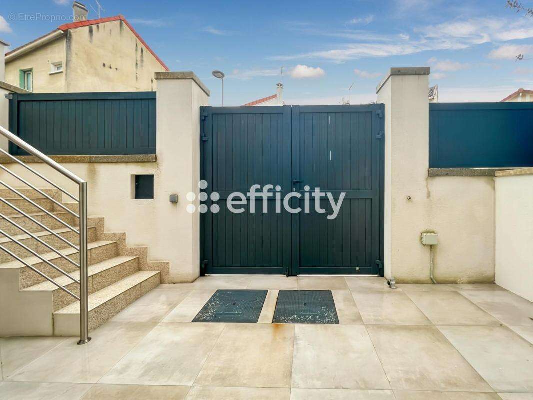 Maison 150 m² à Chaville  - photo 14