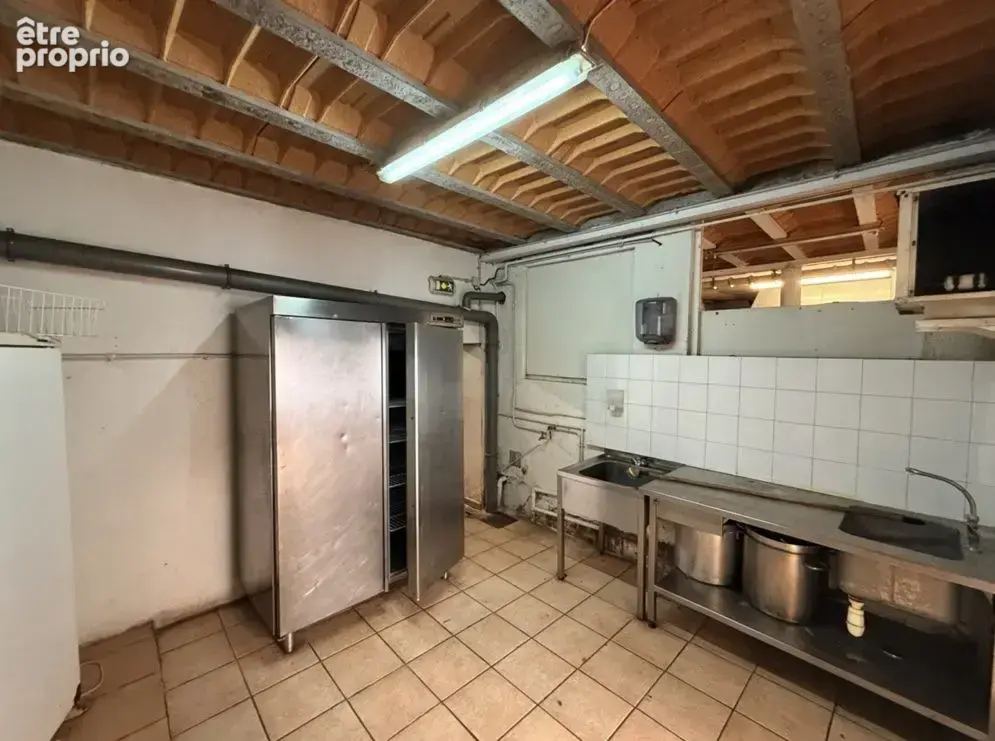 Commerce 250 m² à vendre à Vidauban (83550) - photo 7