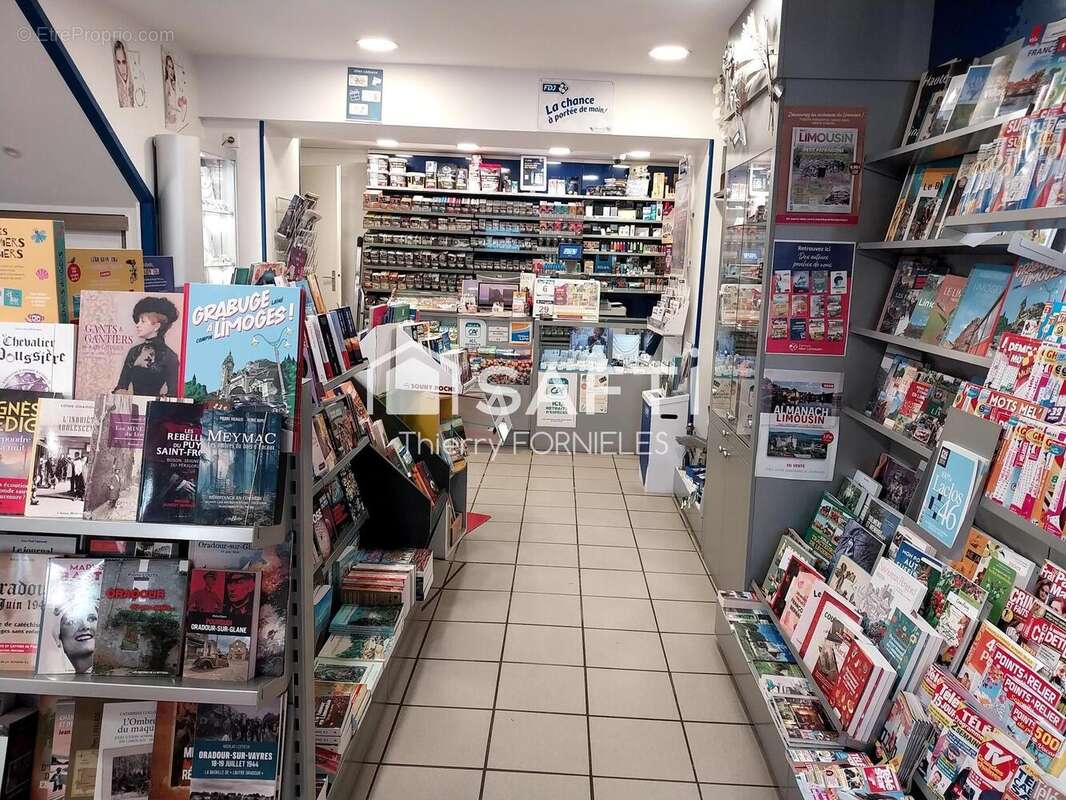 Photo 8 - Commerce à SAINT-LAURENT-SUR-GORRE