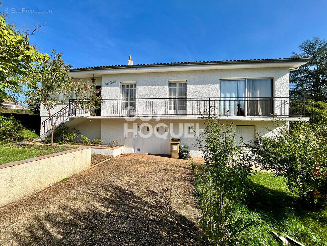 Maison à MERCUES